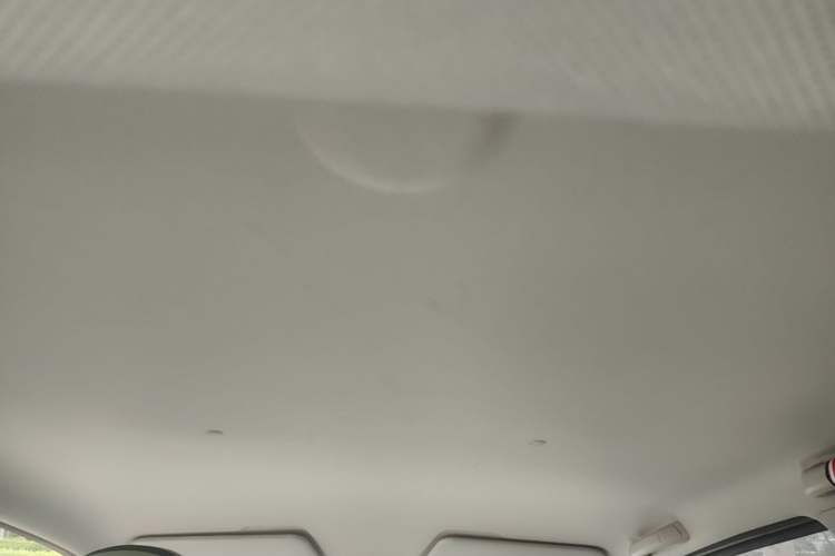 Used Wuling Hongguang MINIEV 2022 Macaron Premium Model – Lithium Iron Phosphate Headliner