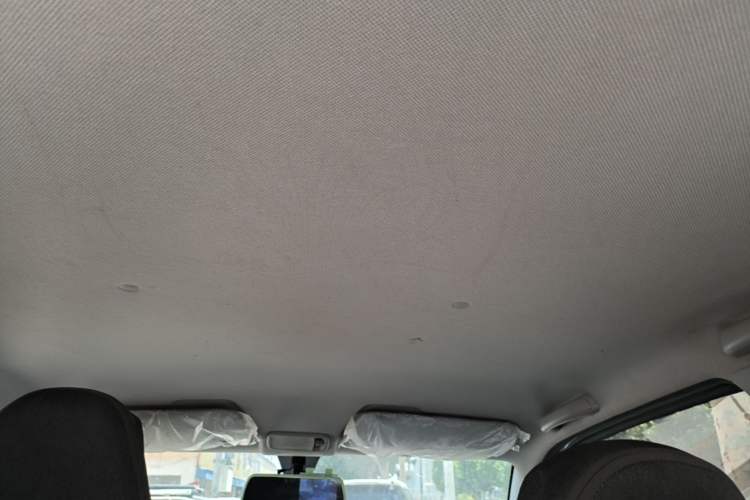 Used Wuling Hongguang MINIEV 2022 Macaron Premium Model – Lithium Iron Phosphate Headliner