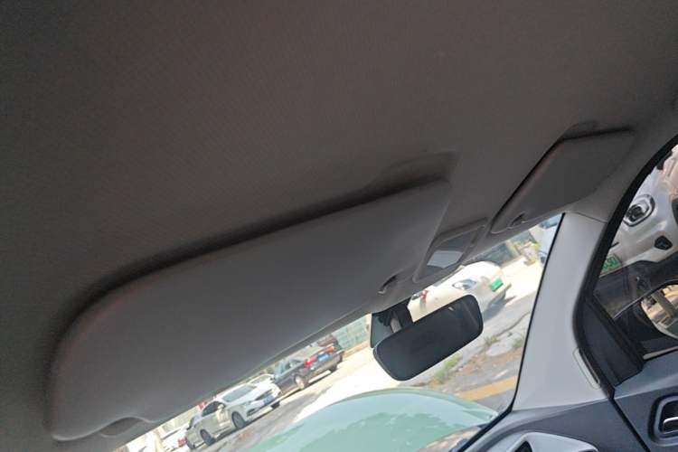 Used Wuling Hongguang MINIEV 2022 Macaron Premium Model – Lithium Iron Phosphate Headliner