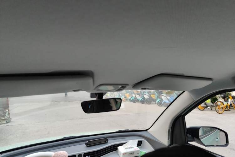 Used Wuling Hongguang MINIEV 2022 Macaron Premium Model – Lithium Iron Phosphate Headliner