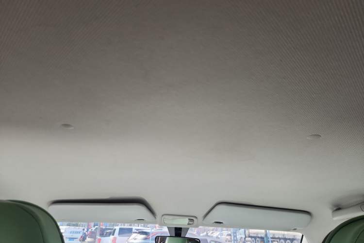 Used Wuling Hongguang MINIEV 2022 Macaron Premium Model – Lithium Ternary Battery Headliner