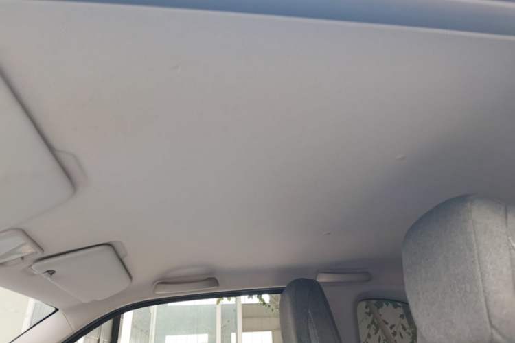 Used Wuling Hongguang MINIEV 2022 Macaron Premium Model – Lithium Iron Phosphate Headliner