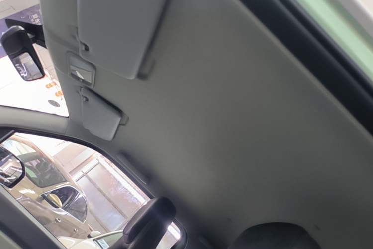 Used Wuling Hongguang MINIEV 2022 Macaron Fashion Model Lithium Iron Phosphate Headliner