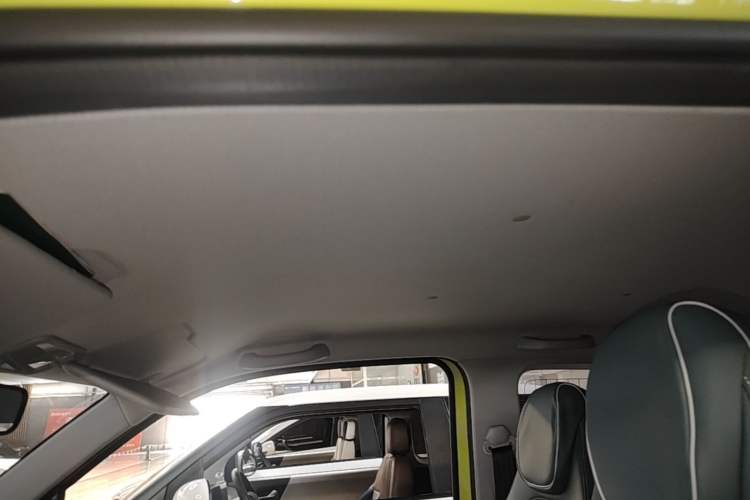 Used Wuling Hongguang MINIEV 2022 GAMEBOY 200km Gaming Edition with Lithium Iron Phosphate Headliner