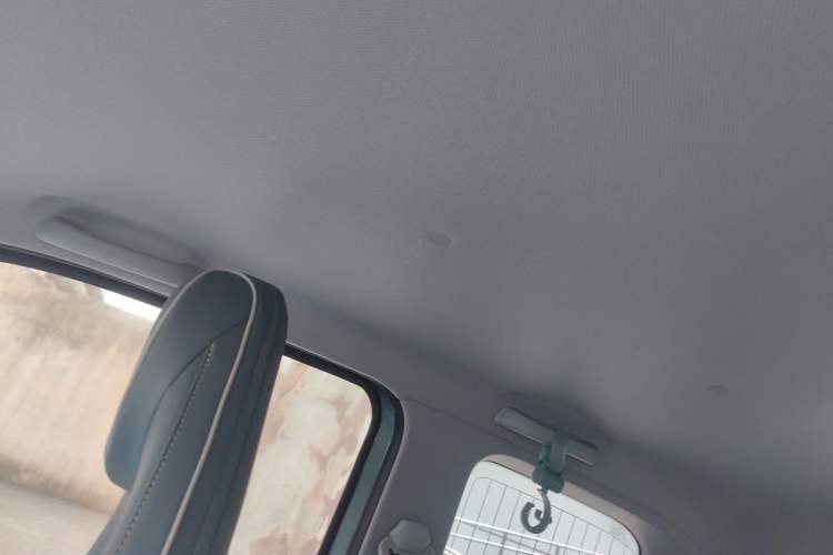 Used Wuling Hongguang MINIEV 2022 GAMEBOY 200km Gaming Edition with Lithium Iron Phosphate Headliner