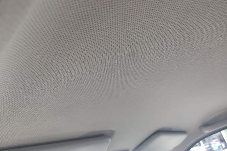 Used Wuling Hongguang MINIEV 2022 Macaron Premium Model – Lithium Iron Phosphate Headliner