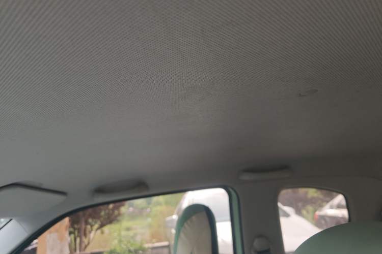 Used Wuling Hongguang MINIEV 2022 Macaron Premium Model – Lithium Iron Phosphate Headliner