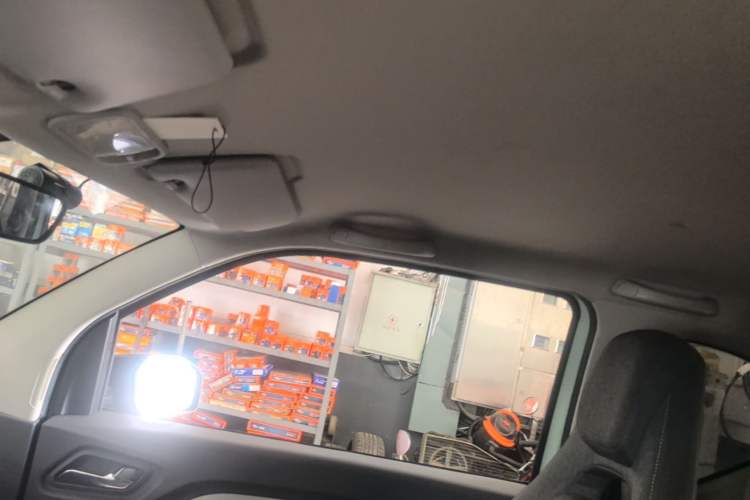 Used Wuling Hongguang MINIEV 2022 Macaron Premium Model – Lithium Iron Phosphate Headliner