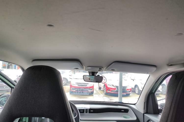 Used Wuling Hongguang MINIEV 2022 Macaron Premium Model – Lithium Iron Phosphate Headliner