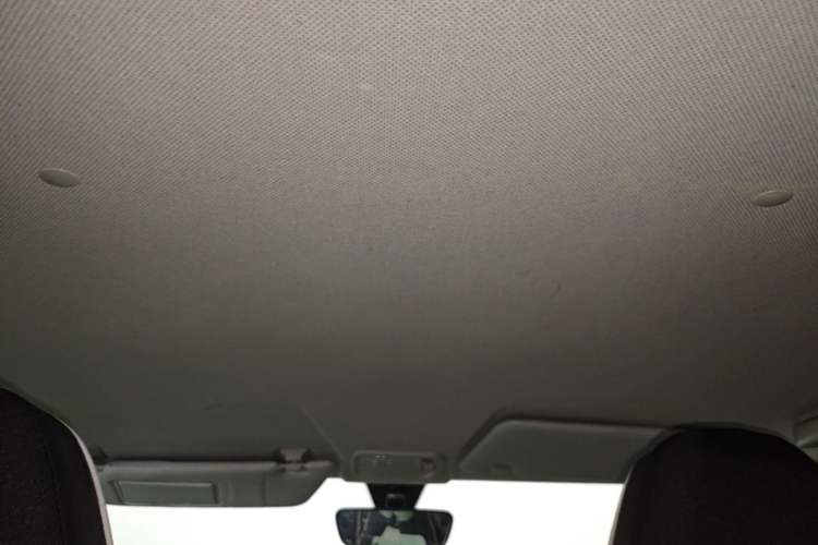 Used Wuling Hongguang MINIEV 2022 Macaron Premium Model – Lithium Iron Phosphate Headliner