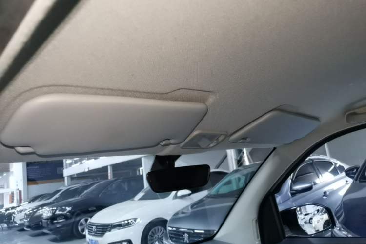 Used Wuling Hongguang MINIEV 2022 Macaron Fashion Model Lithium Iron Phosphate Headliner