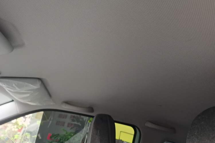 Used Wuling Hongguang MINIEV 2022 Macaron Premium Model – Lithium Iron Phosphate Headliner
