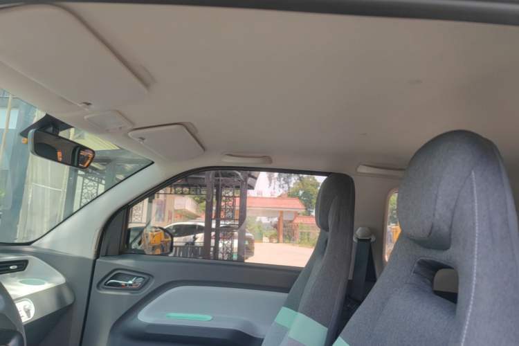 Used Wuling Hongguang MINIEV 2022 Macaron Fashion Model Lithium Iron Phosphate Headliner