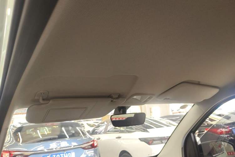 Used Wuling Hongguang MINIEV 2022 Macaron Premium Model – Lithium Iron Phosphate Headliner