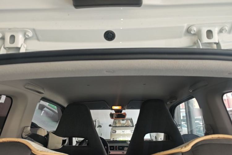 Used Wuling Hongguang MINIEV 2022 Macaron Premium Model – Lithium Iron Phosphate Headliner