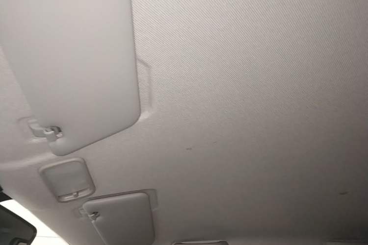 Used Wuling Hongguang MINIEV 2022 Macaron Premium Model – Lithium Iron Phosphate Headliner