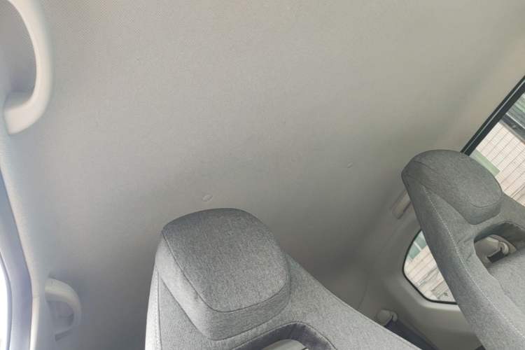 Used Wuling Hongguang MINIEV 2022 Macaron Premium Model – Lithium Iron Phosphate Headliner