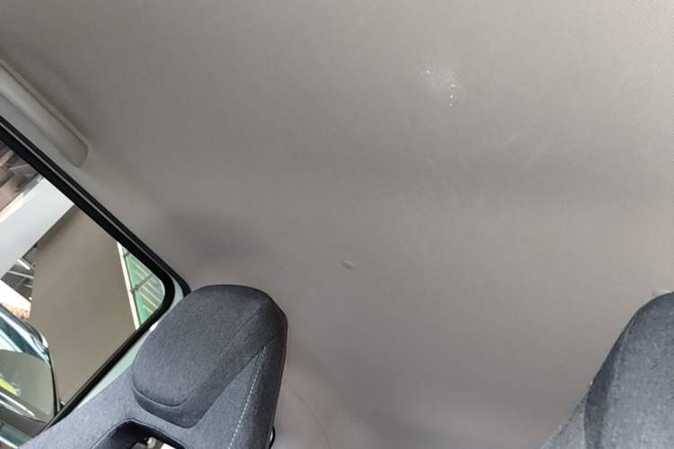 Used Wuling Hongguang MINIEV 2022 Macaron Premium Model – Lithium Iron Phosphate Headliner