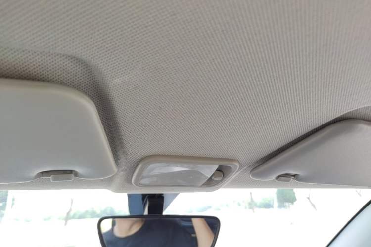 Used Wuling Hongguang MINIEV 2022 Macaron Premium Model – Lithium Iron Phosphate Headliner