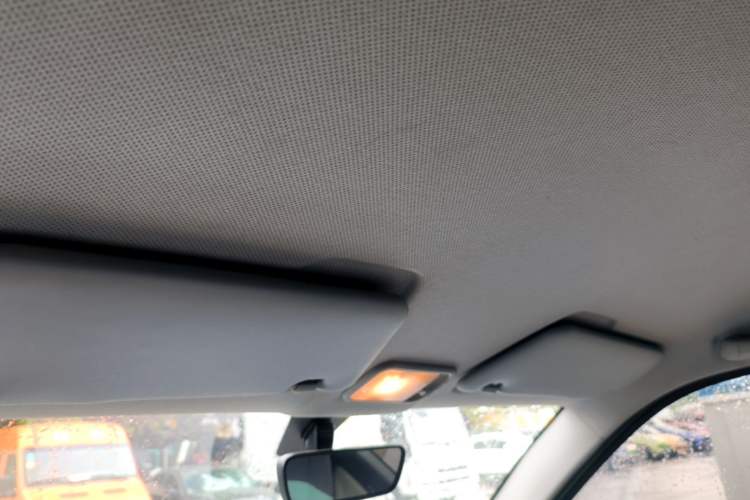 Used Wuling Hongguang MINIEV 2022 Macaron Fashion Model Lithium Iron Phosphate Headliner