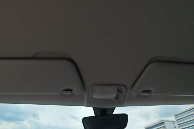 Used Wuling Hongguang MINIEV 2022 Macaron Fashion Model Lithium Iron Phosphate Headliner