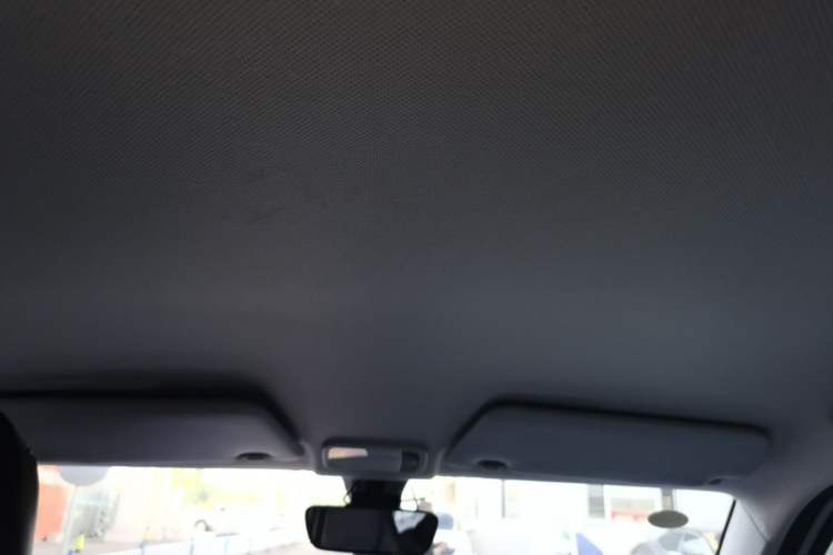 Used Wuling Hongguang MINIEV 2022 Macaron Premium Model – Lithium Iron Phosphate Headliner