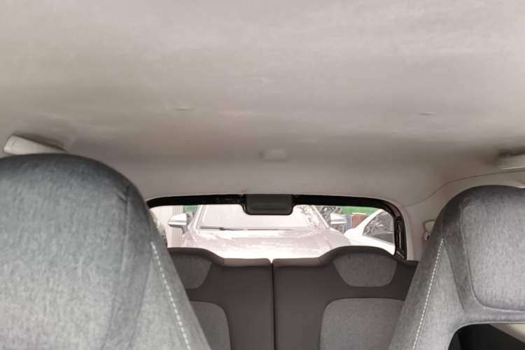 Used Wuling Hongguang MINIEV 2022 Macaron Premium Model – Lithium Iron Phosphate Headliner