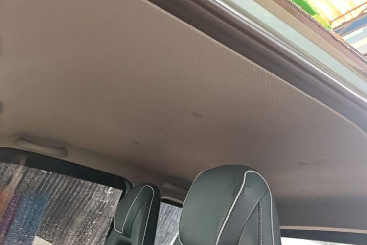 Used Wuling Hongguang MINIEV 2022 GAMEBOY 200km Gaming Edition with Lithium Iron Phosphate Headliner