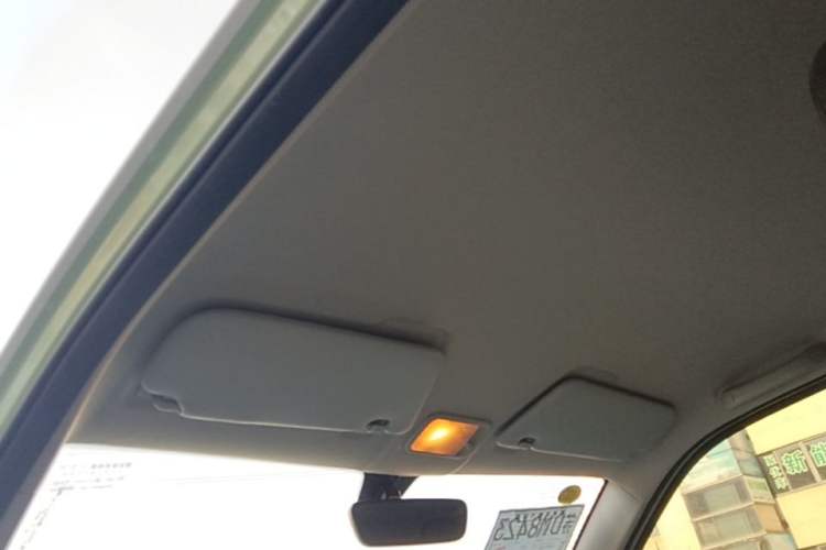 Used Wuling Hongguang MINIEV 2022 Macaron Premium Model – Lithium Iron Phosphate Headliner