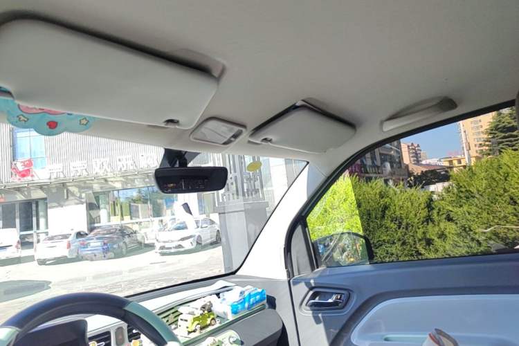 Used Wuling Hongguang MINIEV 2022 Macaron Premium Model – Lithium Iron Phosphate Headliner