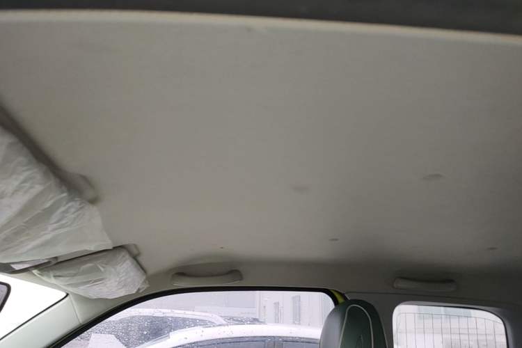 Used Wuling Hongguang MINIEV 2022 GAMEBOY 200km Gaming Edition with Lithium Iron Phosphate Headliner