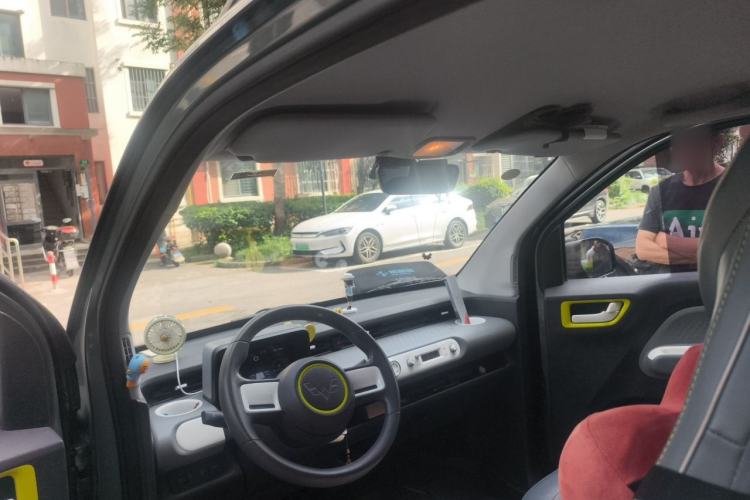 Used Wuling Hongguang MINIEV 2022 GAMEBOY 200km Gaming Edition with Lithium Iron Phosphate Headliner