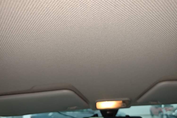 Used Wuling Hongguang MINIEV 2022 Macaron Premium Model – Lithium Iron Phosphate Headliner
