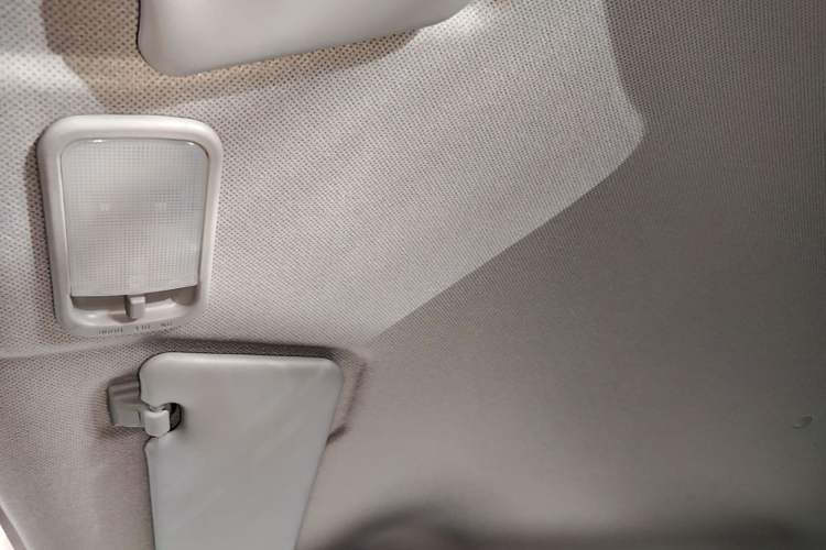 Used Wuling Hongguang MINIEV 2022 Macaron Premium Model – Lithium Iron Phosphate Headliner