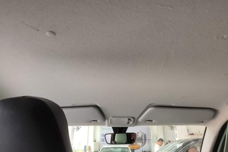 Used Wuling Hongguang MINIEV 2022 Macaron Premium Model – Lithium Iron Phosphate Headliner