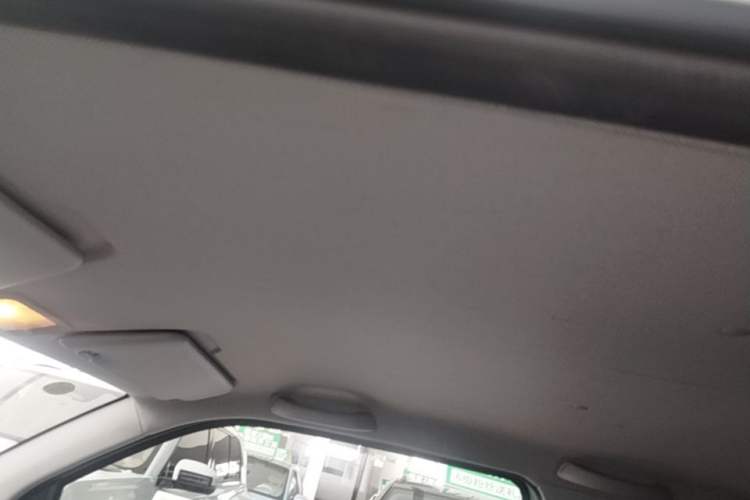 Used Wuling Hongguang MINIEV 2022 Macaron Premium Model – Lithium Iron Phosphate Headliner