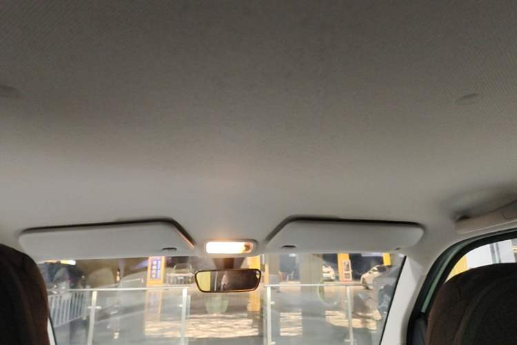 Used Wuling Hongguang MINIEV 2022 Macaron Premium Model – Lithium Iron Phosphate Headliner