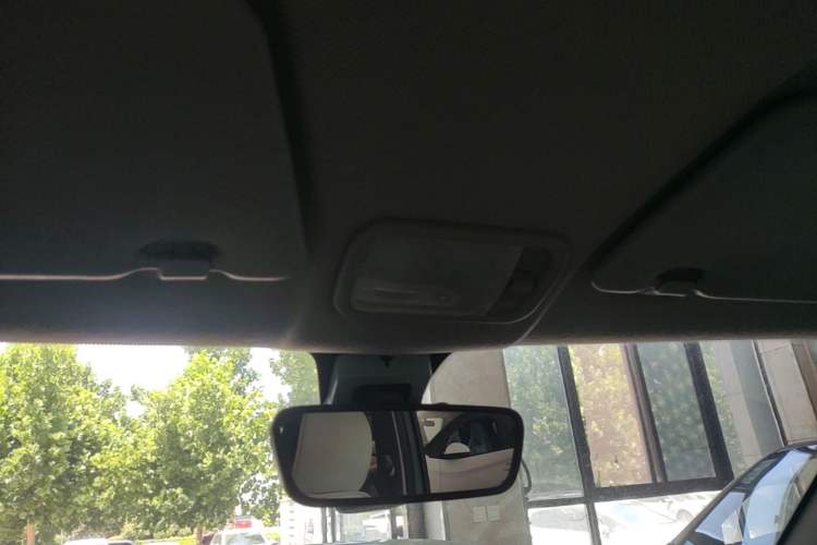 Used Wuling Hongguang MINIEV 2022 Macaron Premium Model – Lithium Iron Phosphate Headliner
