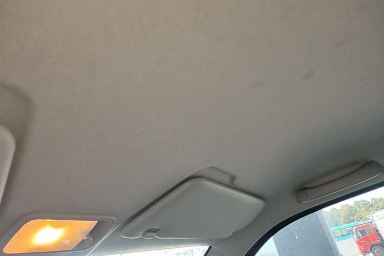 Used Wuling Hongguang MINIEV 2022 Macaron Fashion Model Lithium Iron Phosphate Headliner