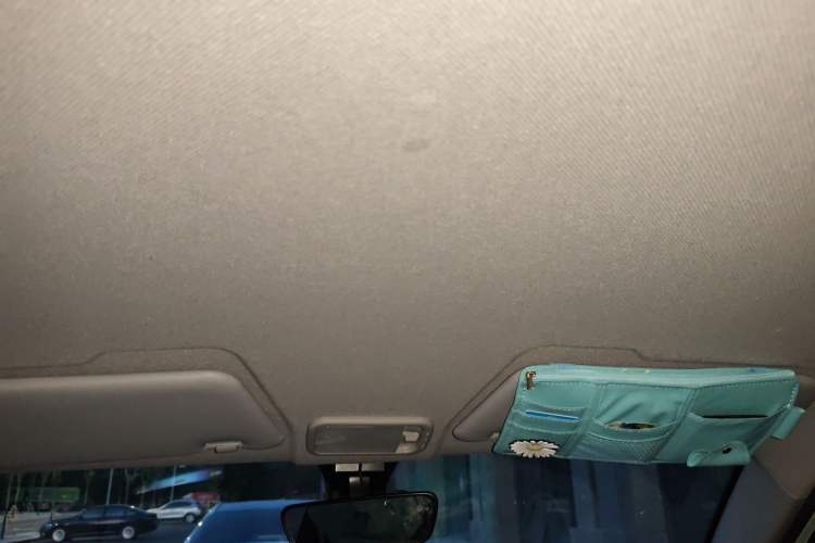 Used Wuling Hongguang MINIEV 2022 Macaron Premium Model – Lithium Iron Phosphate Headliner
