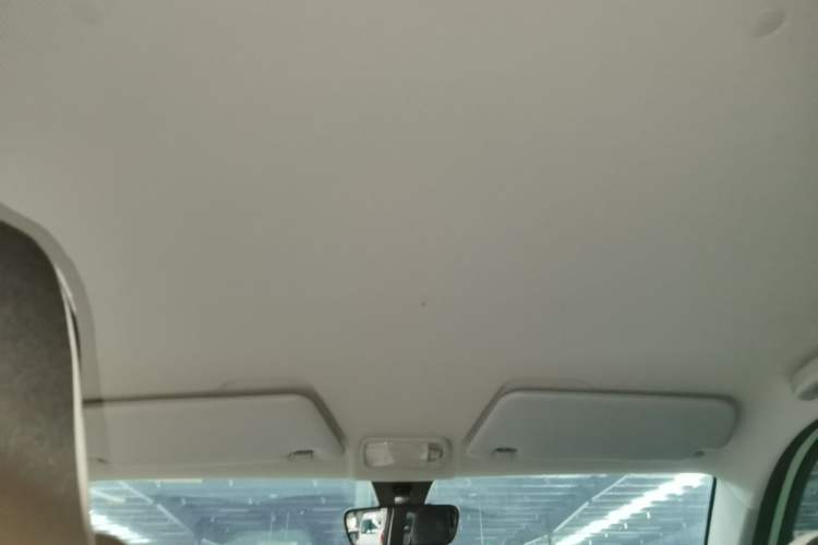 Used Wuling Hongguang MINIEV 2022 Macaron Premium Model – Lithium Iron Phosphate Headliner