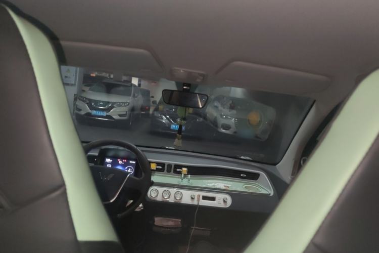 Used Wuling Hongguang MINIEV 2022 Macaron Premium Model – Lithium Iron Phosphate Headliner