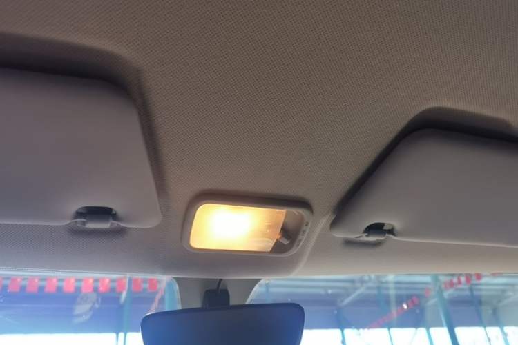 Used Wuling Hongguang MINIEV 2022 Macaron Premium Model – Lithium Iron Phosphate Headliner