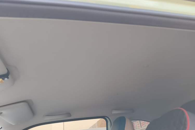 Used Wuling Hongguang MINIEV 2022 Macaron Fashion Model Lithium Iron Phosphate Headliner
