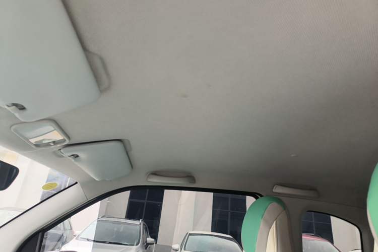 Used Wuling Hongguang MINIEV 2022 Macaron Premium Model – Lithium Iron Phosphate Headliner
