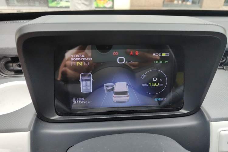 Used Wuling Hongguang MINIEV 2022 GAMEBOY 300km Enthusiast Model with Lithium Iron Phosphate Instrument Cluster
