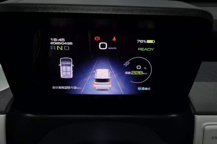 Used Wuling Hongguang MINIEV 2022 GAMEBOY 300km Enthusiast Model with Lithium Iron Phosphate Instrument Cluster