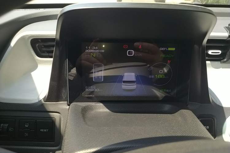 Used Wuling Hongguang MINIEV 2022 Macaron Premium Model – Lithium Iron Phosphate Instrument Cluster