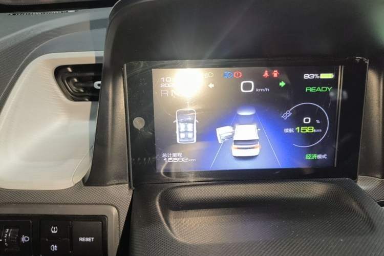 Used Wuling Hongguang MINIEV 2022 Macaron Premium Model – Lithium Iron Phosphate Instrument Cluster