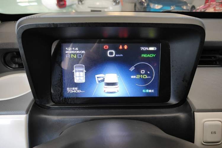 Used Wuling Hongguang MINIEV 2022 GAMEBOY 300km Enthusiast Model with Lithium Iron Phosphate Instrument Cluster